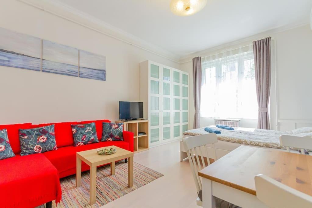 Perl Apartment- Air Conditioned, Cozy Near Varosliget *
