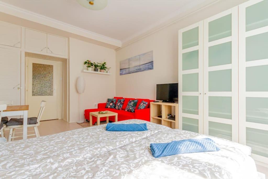 Perl Apartment- Air Conditioned, Cozy Near Varosliget Apartment *